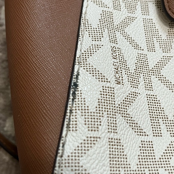 Michael Kors Messenger Bag - Picture 5 of 6